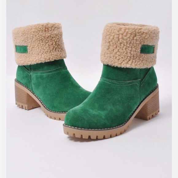 Shoes - GREEN Suede Women’s Booties Boots Sherpa Size 39 or 8